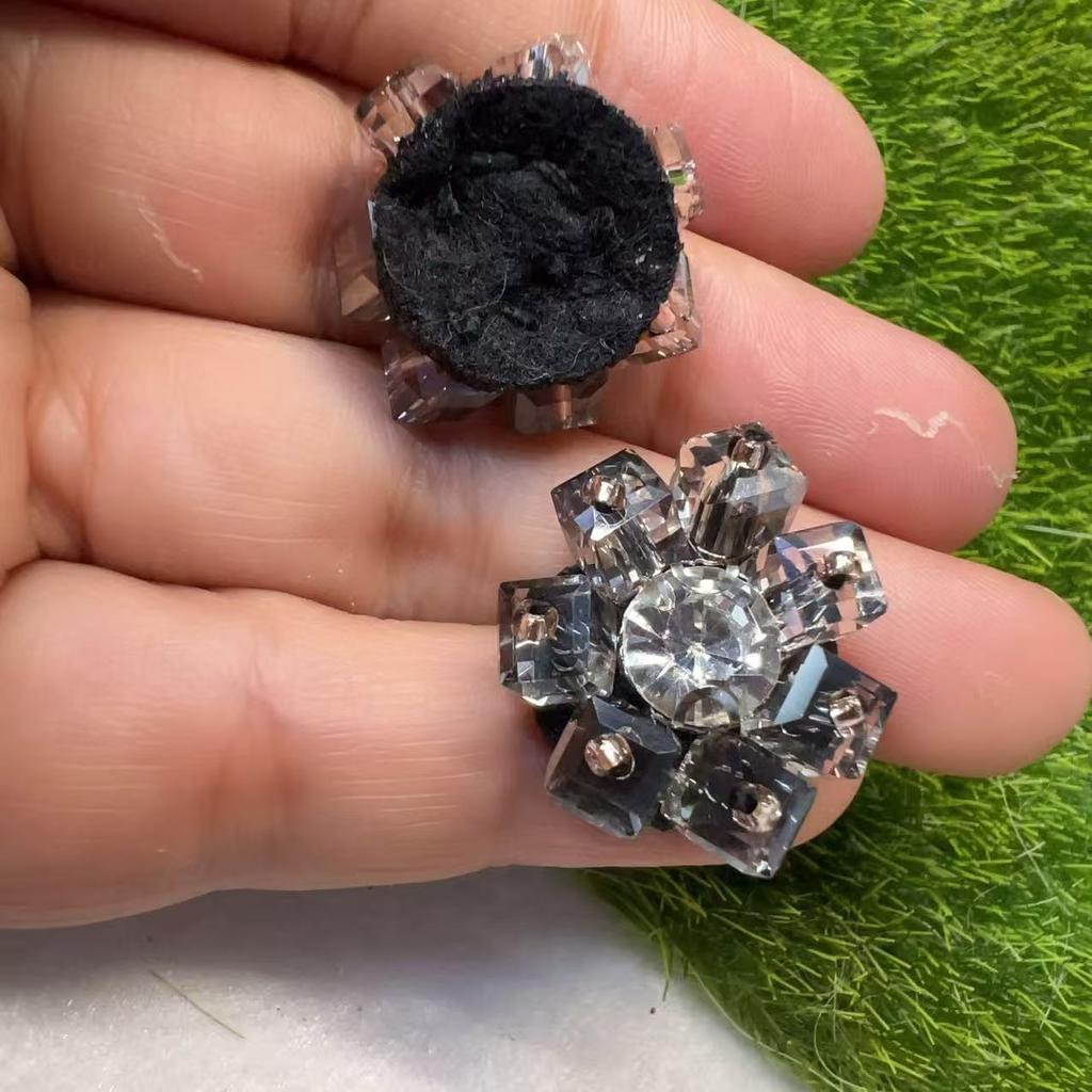 5pcs Square Cube Beaded Flower Appliques Patches DIY Craft Ornaments Sew On Clothes Shoe Patch Brooch Decor Supplies