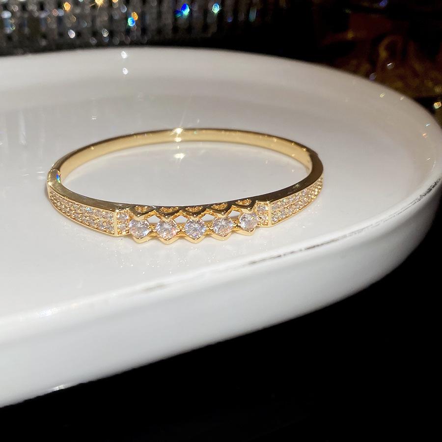 18K Gold-Plated Zirconia Hollow Bracelet: French Retro Style, Trendy & Elegant Jewelry for Women