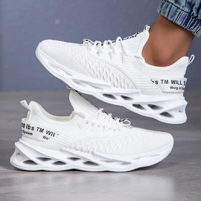 Fashion High Quality White Sneakers Men Summer Breathable Casual Men Sneakers Light Anti Slip Travel Hiking Shoes Mesh Men Running Shoes