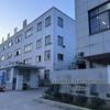 Cale de roată portabilă antiderapantă: Oprire Triunghiulară din Cauciuc și Lemn