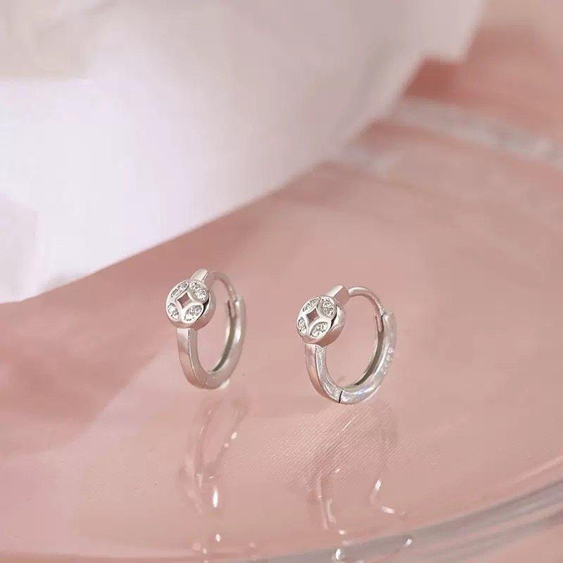 2026 Exquisite Women's Light Luxury Diamond-Inlaid Copper Coin Earrings - Trendy High-End Style