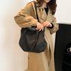 Chic And Spacious Canvas Tote Bag For Women Perfect For Casual Travel And Daily Use