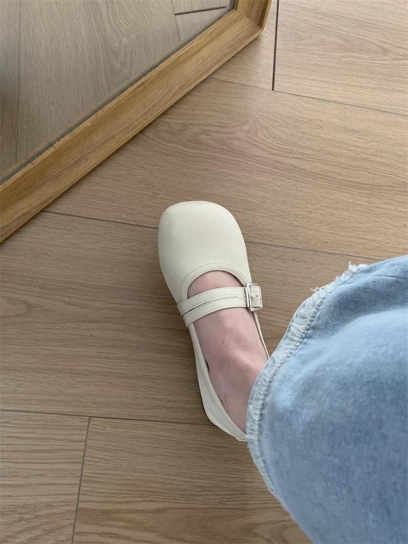 

Туфли на плоской подошве с легкими губами, 2024, новые коричневые туфли Мэри Джейн с пряжкой в виде одного слова, женские туфли в стиле ретро с толстым каблуком и круглым носком 40