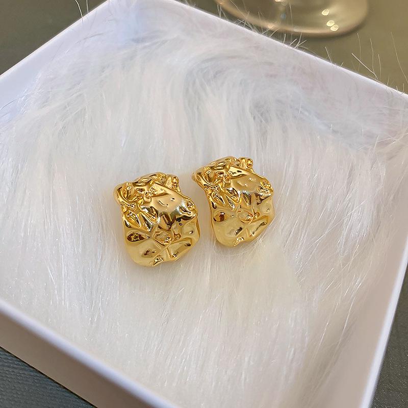 High-End European & American Metal Water Drop Ear Clips - No Piercing, Cool Autumn/Winter Style