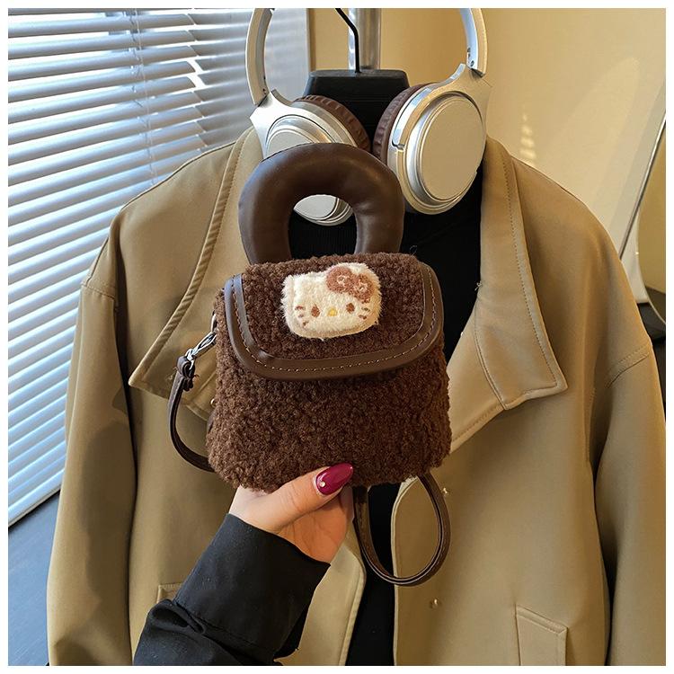

High-value cute cat small bag women s autumn and winter new furry bucket bag fashionable portable messenger bag
