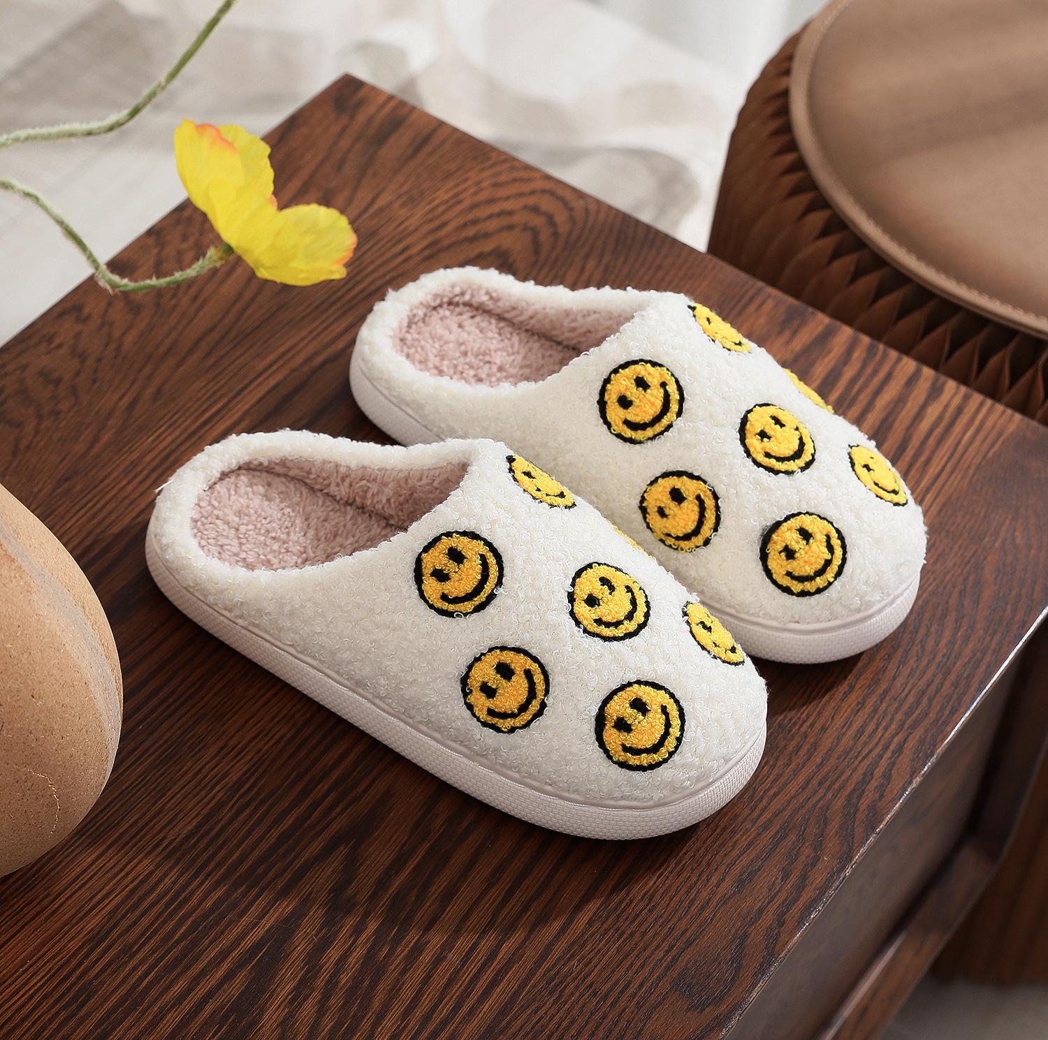 Мужские и женские домашние плюшевые тапочки — фото 30