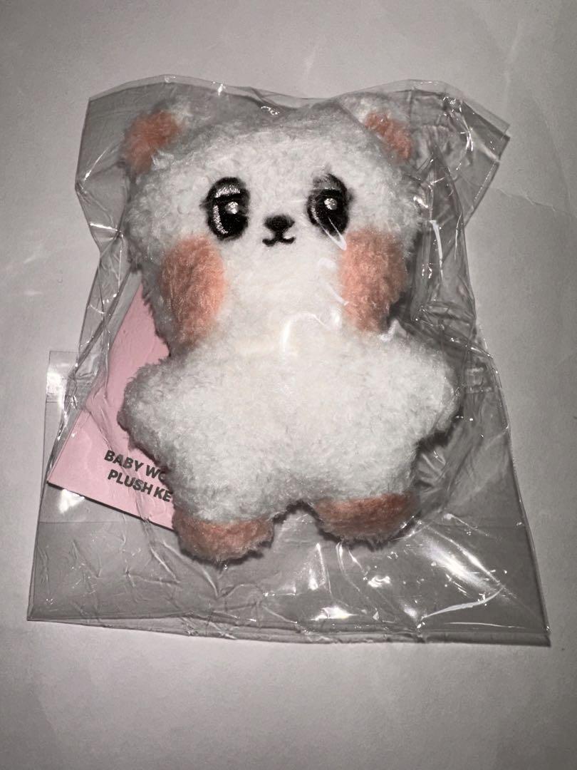 

[Б/У] Ли Дон Ук Ук Донг Детский Плюшевый Брелок - Эксклюзив для Поп-Ап Магазина в Корее