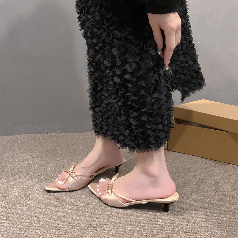 2025 Summer New Bow Pointed Cool Slippers Gentle Thin Heels Fashion Casual Outside Sandals Women