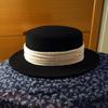 French Small Fragrance Black White With Short Brim Wool Flat Top Top Top Hat For Men And Women Autumn And Winter Retro British Versatile Felt Hat
