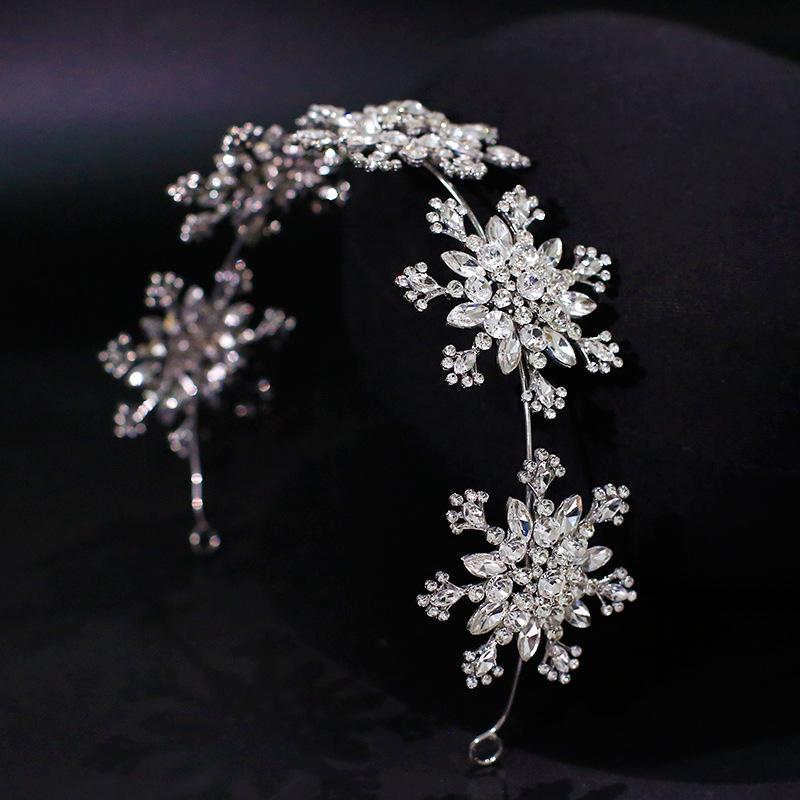 Snowflake Water Diamond Bridal Hair Immortal Suitable for Main Yarn Design Multiple Scenes Light Luxury Elegant Hair Accessories