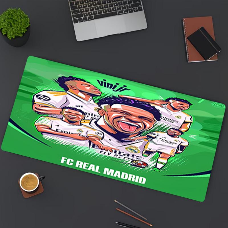 Tappetino per Mouse Stampa Real Madrid, per Tastiera, Tappetino per Laptop PC per Ufficio, Casa, Decorazione Scrivania, Regalo di Compleanno Perfetto per i Giocatori