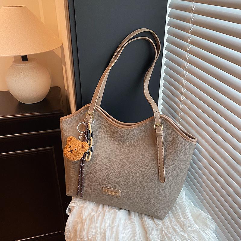 Casual large-capacity tote bag women's new retro versatile shoulder bag niche commuter underarm bag