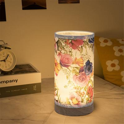 Küçük Gece Lambası Modern Basit Yaratıcı Sıcak Masa Lambası Yatak Odası Yatak Kenarı Lambası Masif Ahşap Doğum Günü Hediyesi Masa Lambası