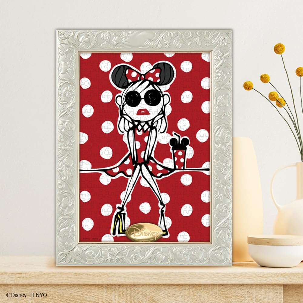 Tenyo 315-Piece Jigsaw Puzzle Minnie Mouse Medium Gyutto Series (18.2x25.7cm)