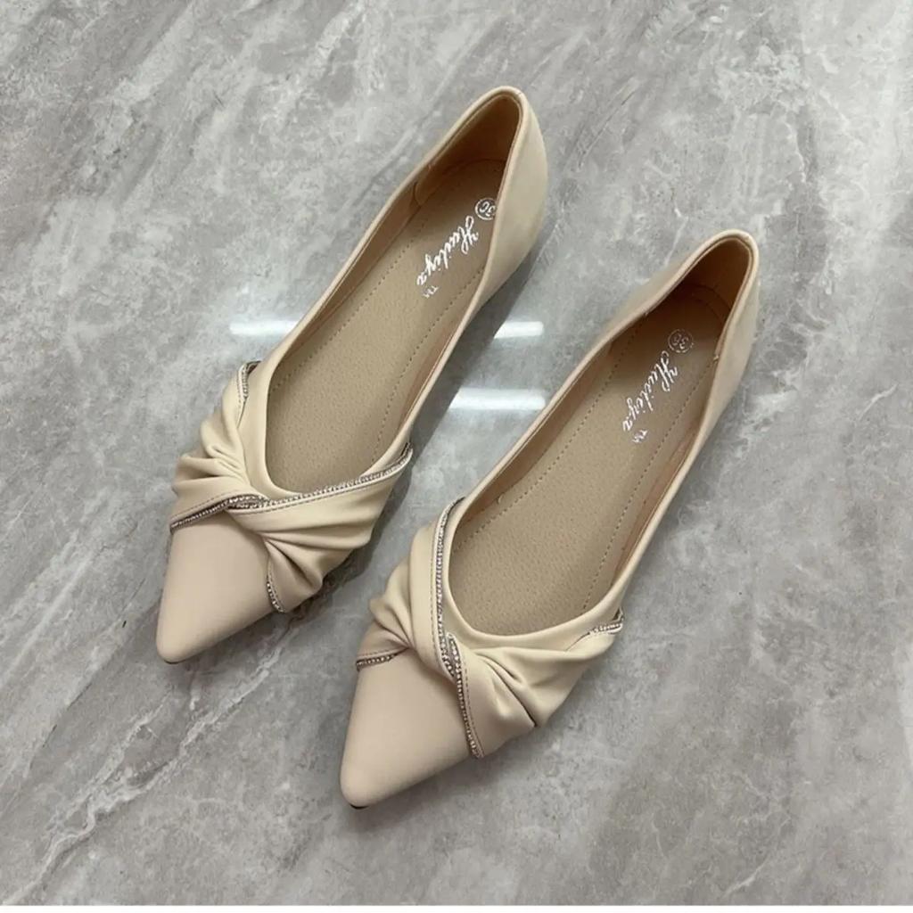 Fashion Ladies Footwear Pointed Toe Patchwork Creamy-white Luxury Leather Casual Work Women's Shoes Pleated Low Heel Elegant Stylish Y2k