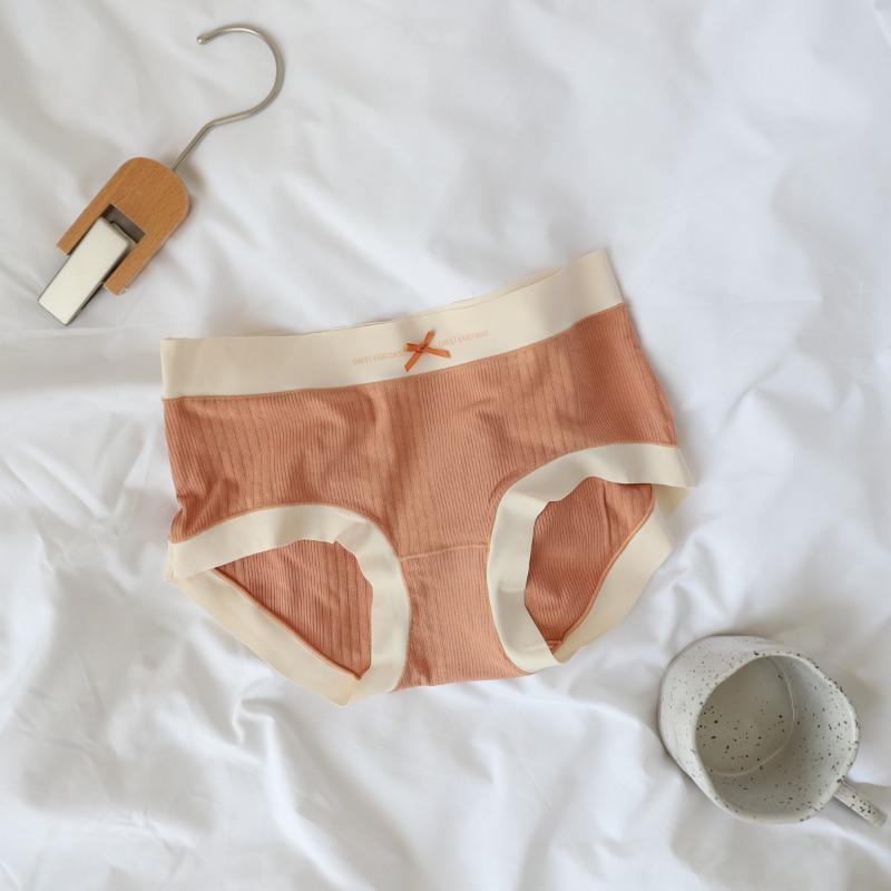 Soft Girl Naked Thread Cotton Women's Underwear Mid Waist Triangle Sensation Grass Antibacterial No Trace Panties