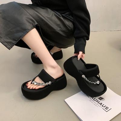 Rhinestone Thick-bottomed Cool Slippers for Women's 2025 Summer New Muffin Heightening Toe Wearing Fashionable Flip-flops