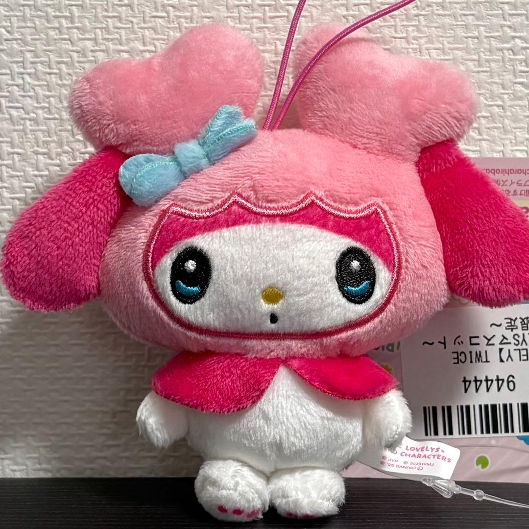 

[USED] TWICE LOVERYS Sanrio Mascot Momo My Melody GiGO Exclusive