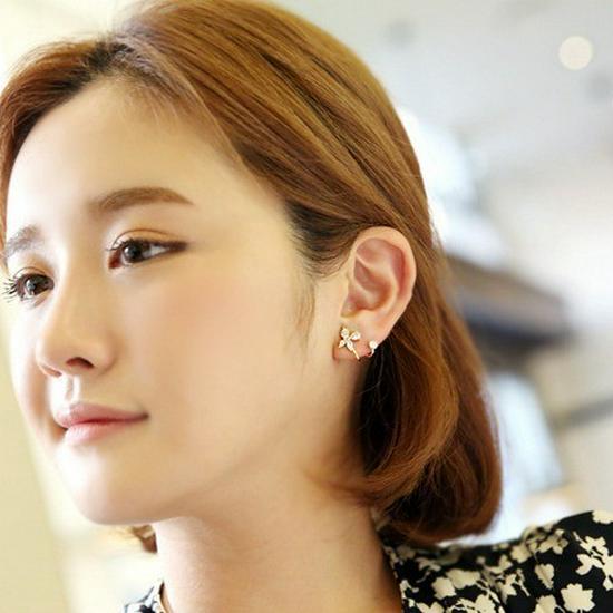 Elegant Butterfly Stud Earrings for Women: Trendy, Simple, Individual Style Ear Accessory
