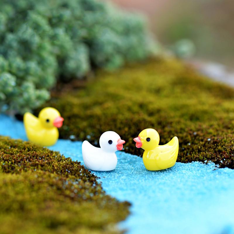 10PCS Little Yellow Duck Doll Pendant Moss Micro Landscape Decoration Resin Crafts