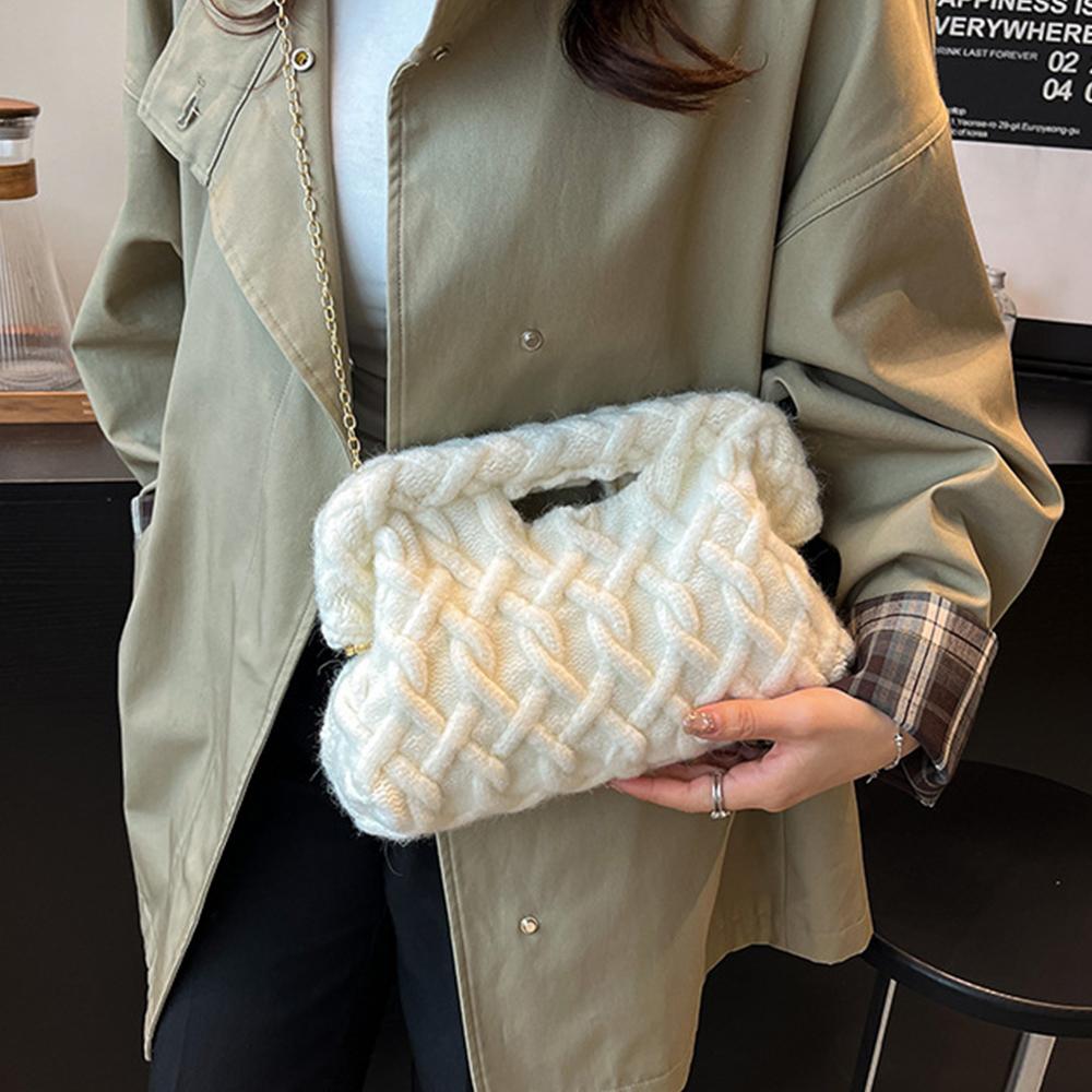 Modische Strickgarn Umhängetaschen für Damen Handgehäkelte Handtaschen Gewebte Umhängetasche Wolkenknödeltasche Beutel Geldbörse
