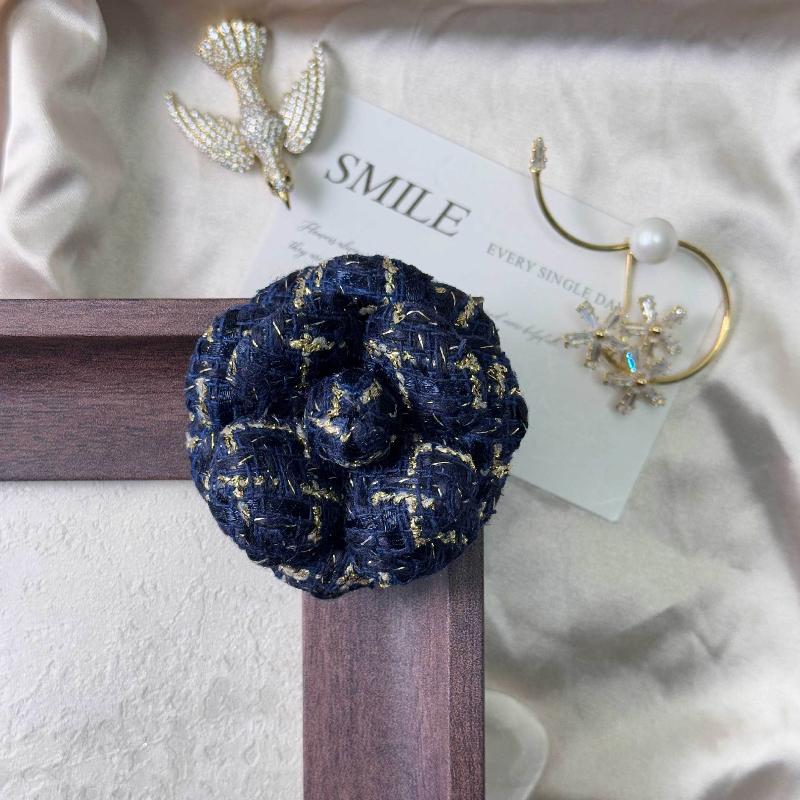 French Style Fabric Camellia Brooches Vintage Elegant Flower Lapel Pins For Women Fashion Wedding Party Badge Accessories Gifts