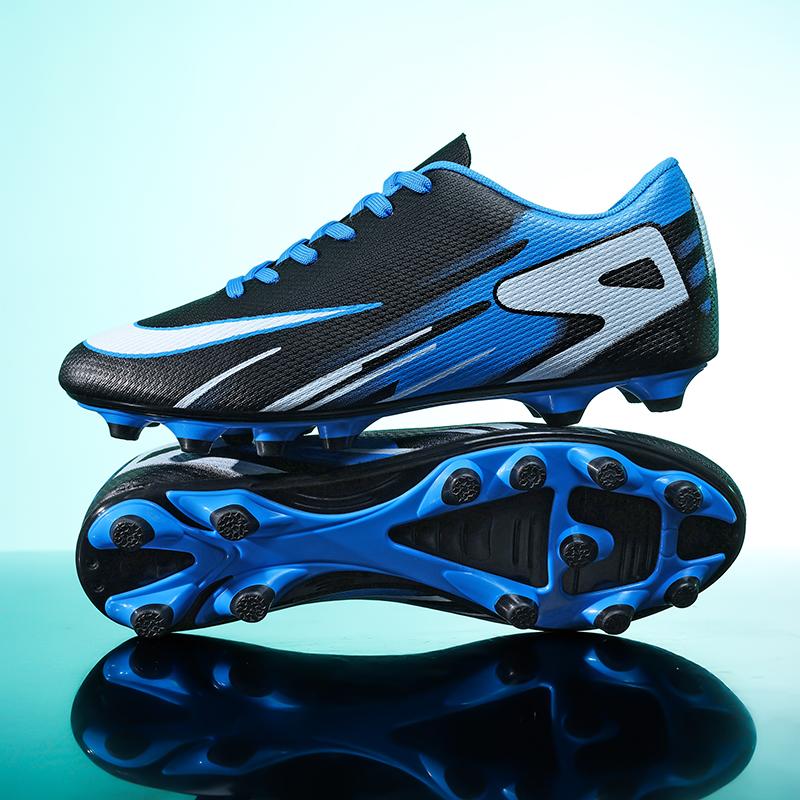 New Men Soccer Shoes Soft Training Professional Football Boots Unisex Ultralight Breathable Sport Grass Cleats Match Sneakers