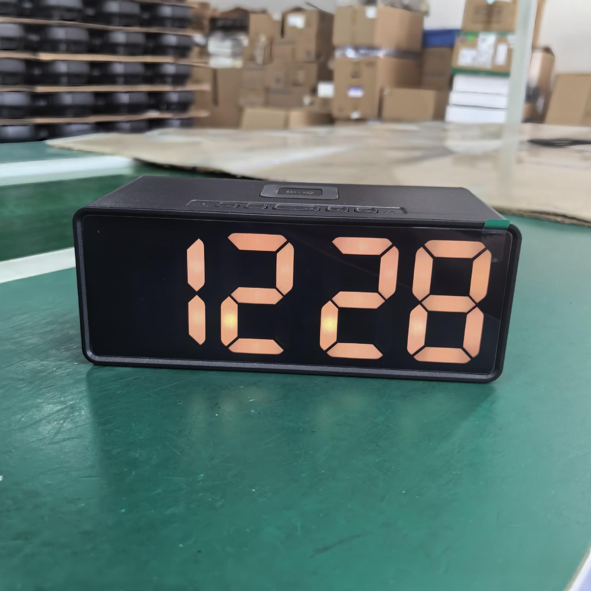 

Перезаряжаемая версия беспроводного будильника для мобильного телефона Электронный настольный календарь Офисный домашний Перезаряжаемые часы Календарь Температура