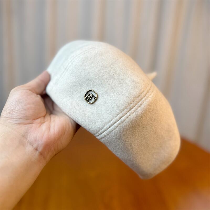 Autumn and Winter Sweet and Cute F Label Beret Women's Retro Literary and Versatile Painter's Hat Showing Face Small Pumpkin Hat Trendy