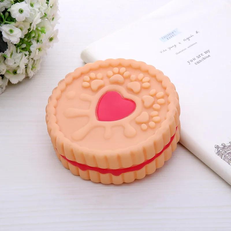 

Dog Chewing Toy Simulation Biscuit Cake Anti Bite Latex Plaything Grinding Teeth Cleaning Interactive Training Toys Pet Supplies