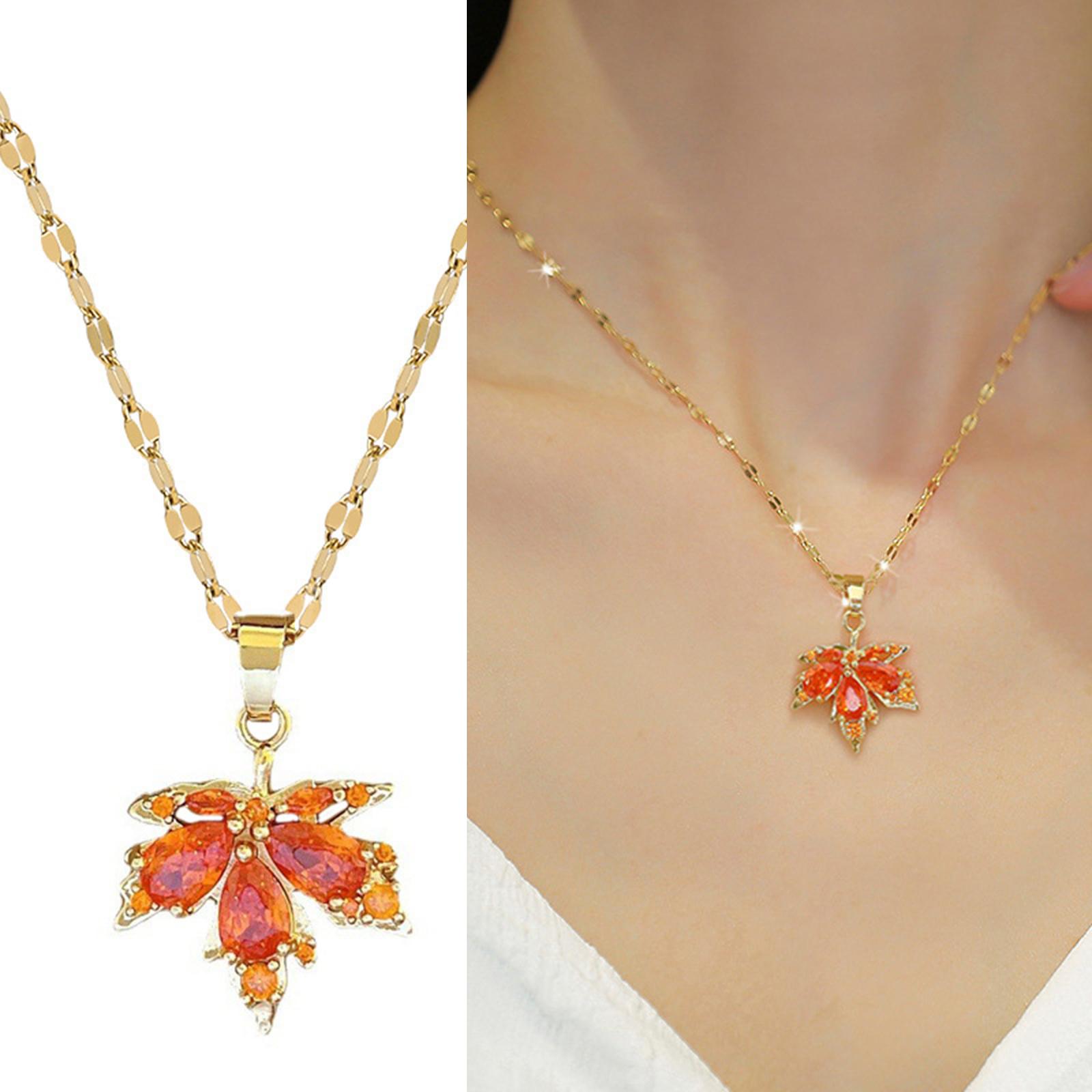 

Stylish Maple Leaf Clavicle Necklace Featuring Green Accent Portable for Trendy Women Embracing Natural Styles Daily Use червоний