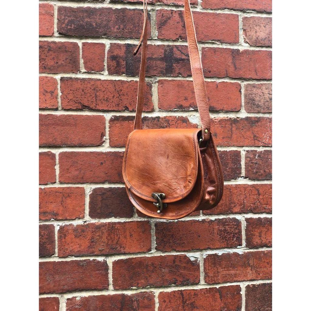 Small Leather Saddle Bag, Plain Front Leather Saddle Bag, Traditional Saddle Bag, Retro Brown Leather Purse, Fairtrade Leather Bag, EDC