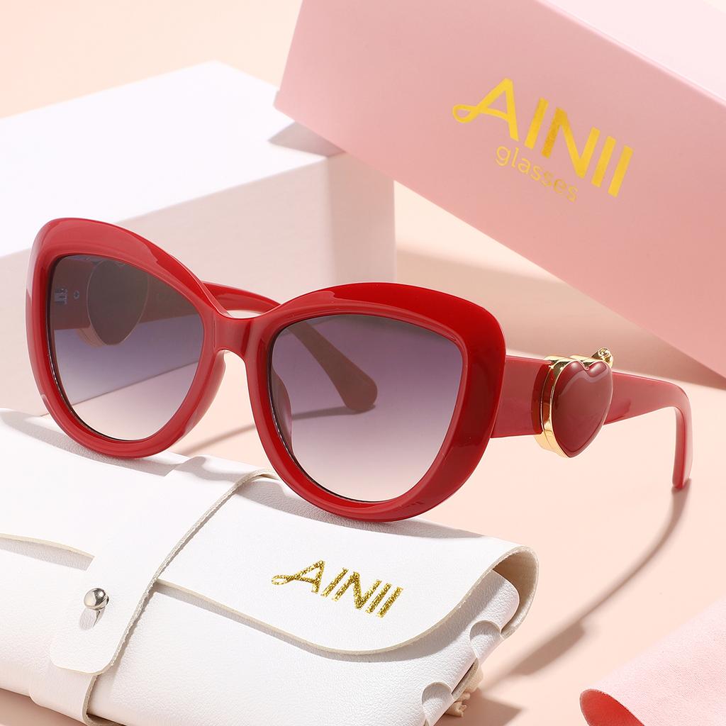 European and American retro style Y2K unisex fashionable sunglasses for summer sun shading, sun protection, UV protection, light