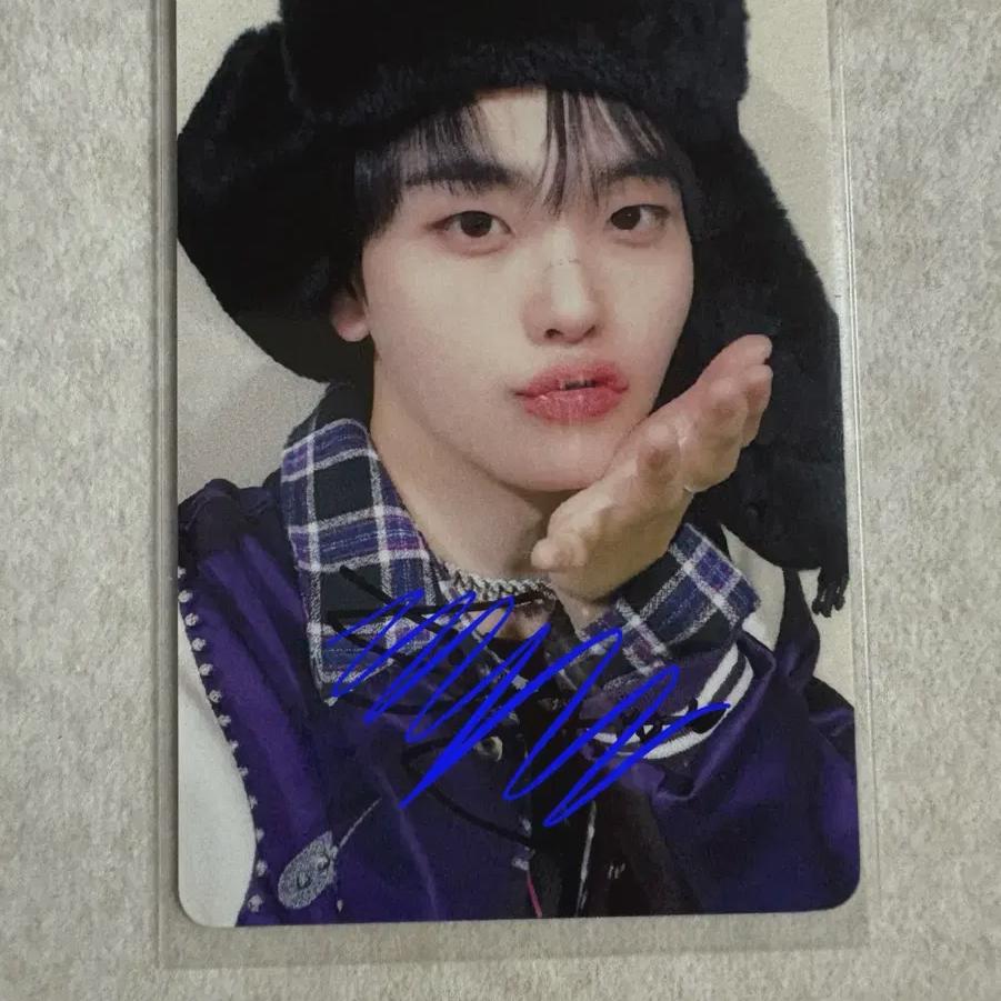 

CRAVITY Автограф Сон Хёнчжуна Продажа