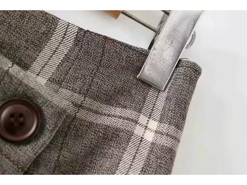 2025 Autumn/Winter Women's Elegant Plaid Button Half Skirt - European & American Style Fashion