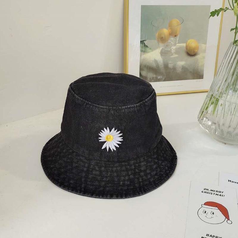 

Fisherman Flower Daisy Hat Female Summer Cowboy Sunblock Hat Casual Fashion Black