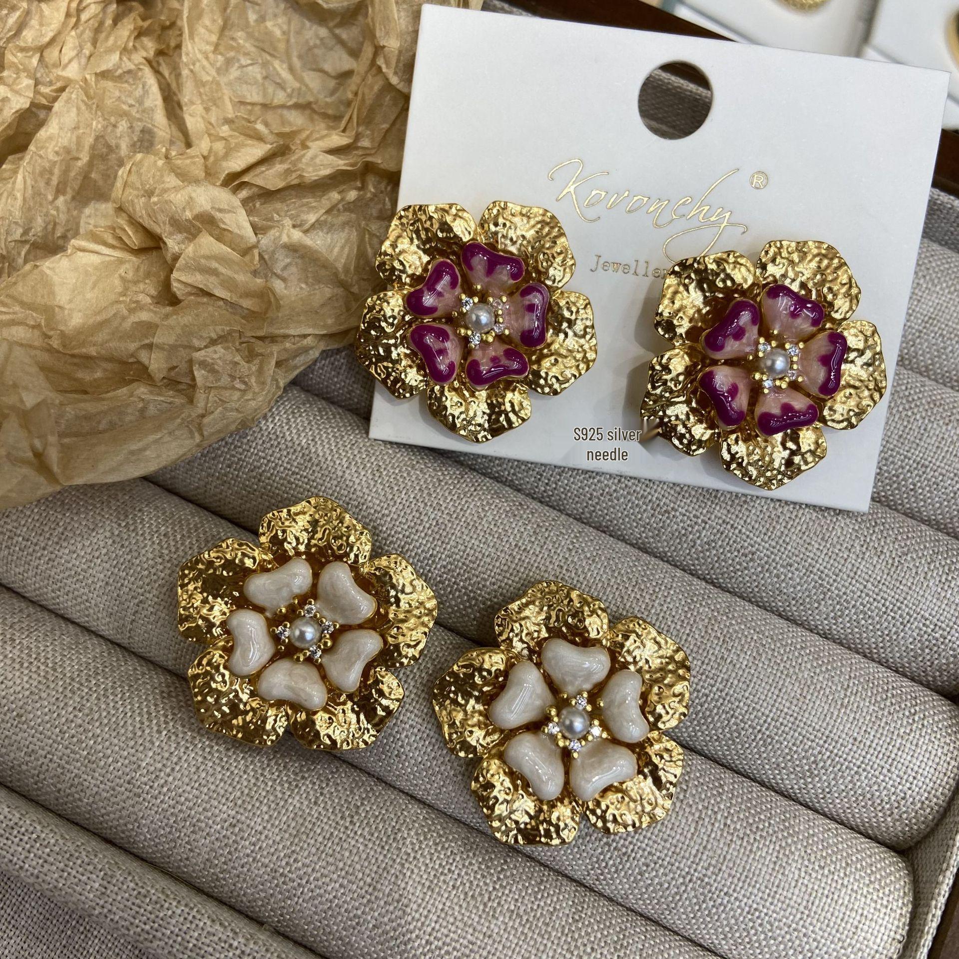 

Elegant French 3D Drip Oil Relief Five-Petal Flower Stud Earrings