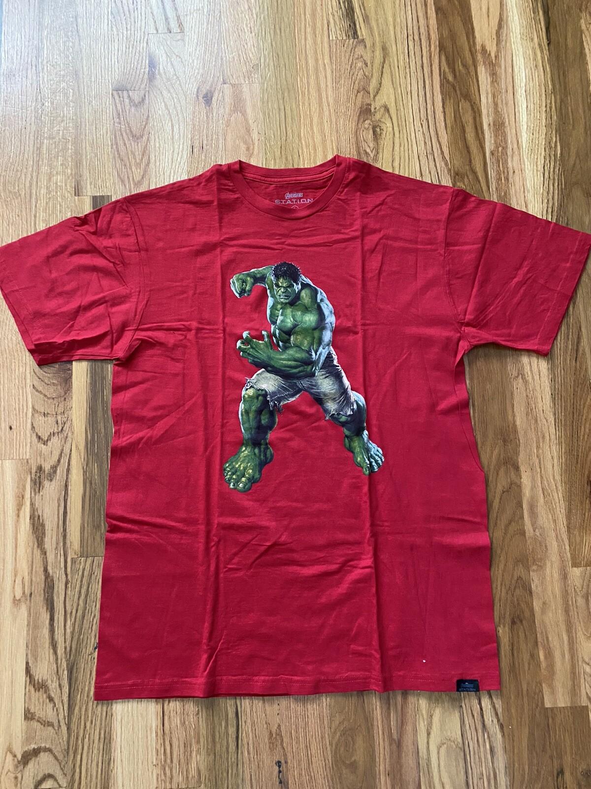 Large L Marvel Avengers Station Hulk Red Graphic Mens T-Shirt S