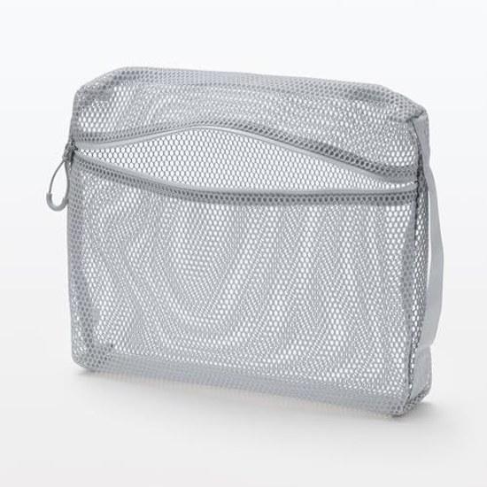 Muji 3D Mesh Case L