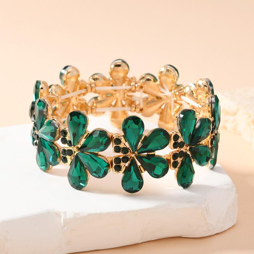 New Design Trend Fashion Elegant Sparkling Crystal Flower Elastic Bracelet Bangle For Women Party Evening Gown Jewelry Accessory