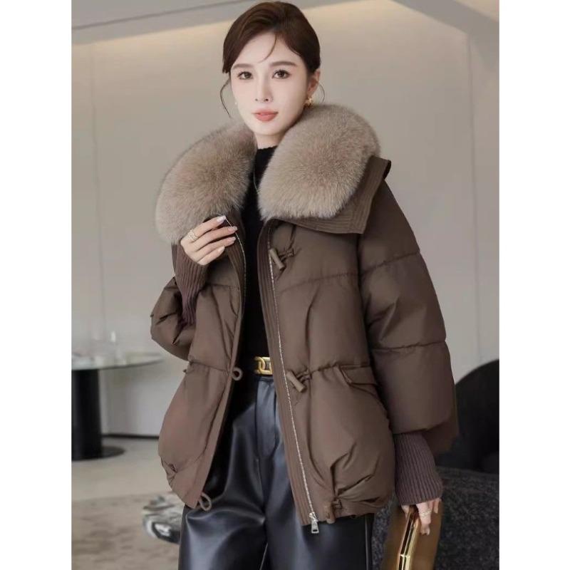 Modny krótki luźny bawełniany płaszcz z dużym futrzanym kołnierzem, pogrubione ubrania