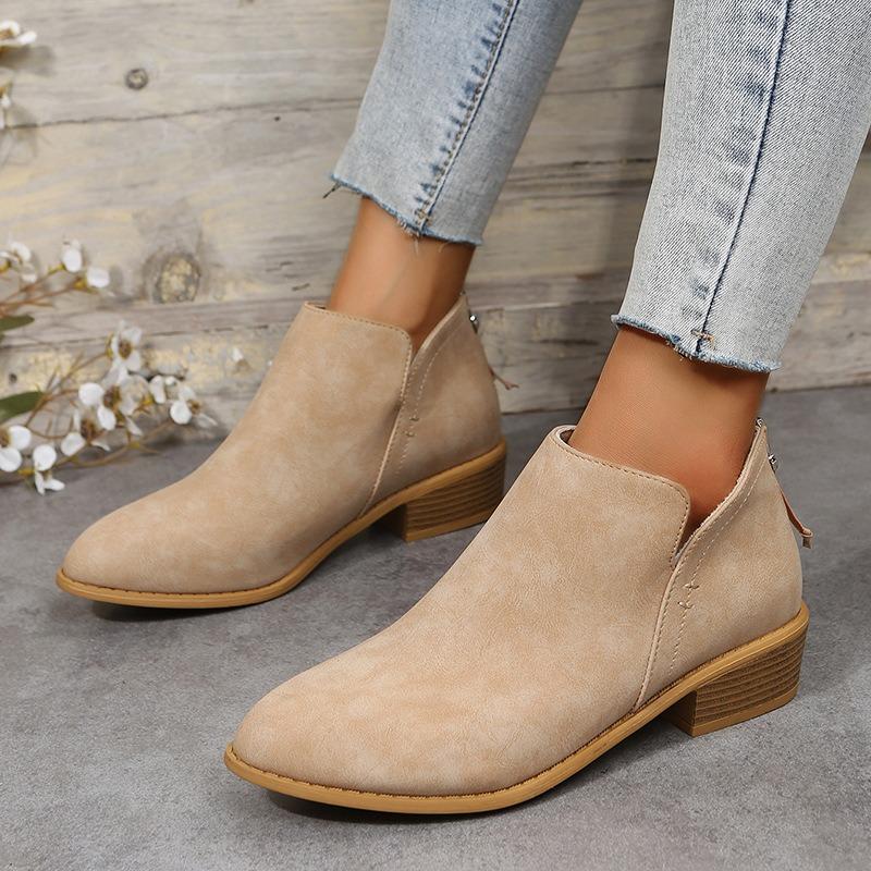 New Flatbottomed Largesize Short Leather Boots Women's Pointed Head Thick Heel Rear Zipper Suede Largesize Women's Shoes