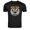 Wütender Bulldoggenkopf mit Stachelhalsband Grafik-T-Shirt