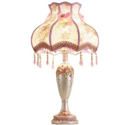 Evropská stolní lampa Ložnice Noční lampa Kreativní látková svatební dekorativní stolní lampa