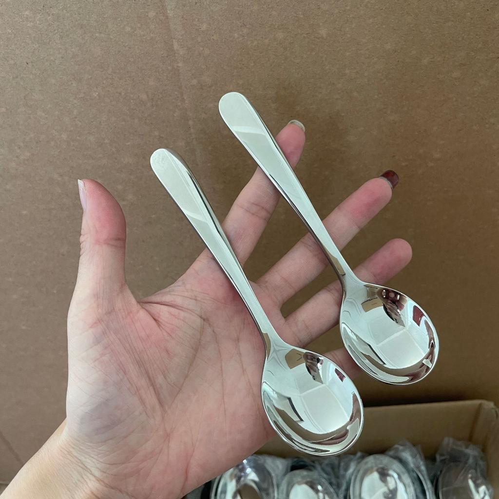Quality Stainless Steel Round Spoon Large Size Dining Spoon Stirring Dessert Spoons Soup Spoons Rice Spoons Kitchen Tools