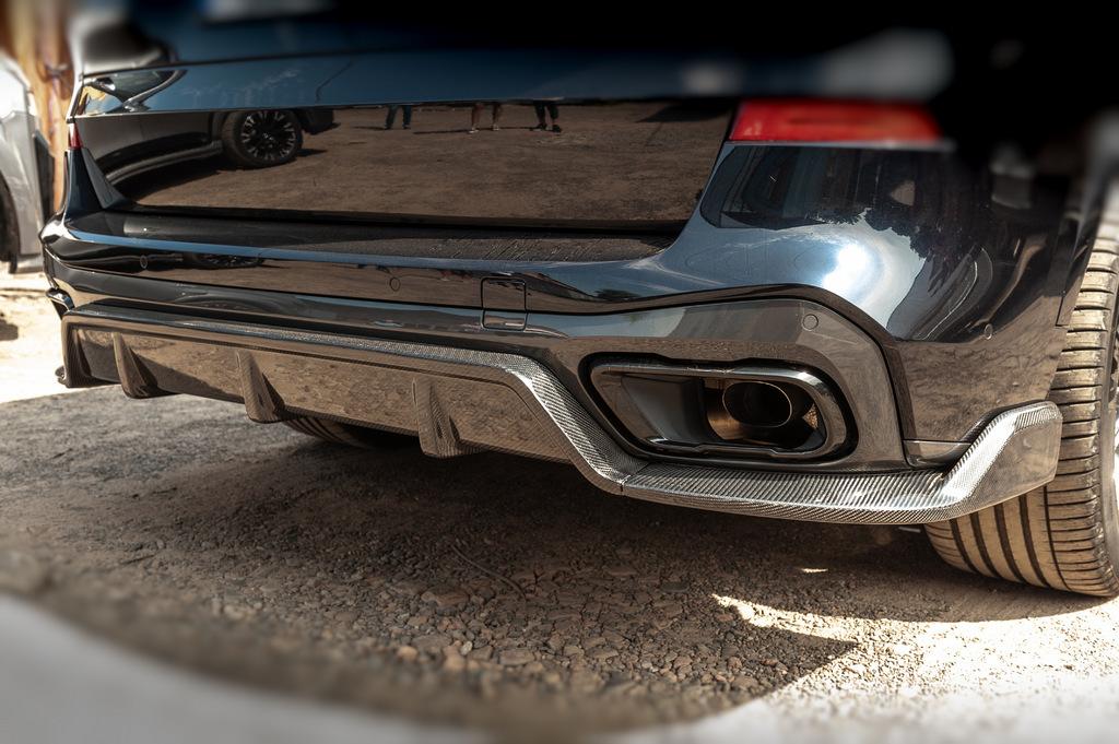 

Rear bumper diffuser V2 (2018-2022, natural carbon) for BMW X5 G05 2019-