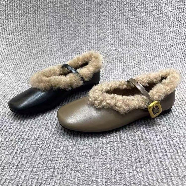 Fleece to keep warm with one pedal, wear small leather shoes outside, women's 2025 winter Doudou shoes, fleece thickened soft-soled fluffy shoes
