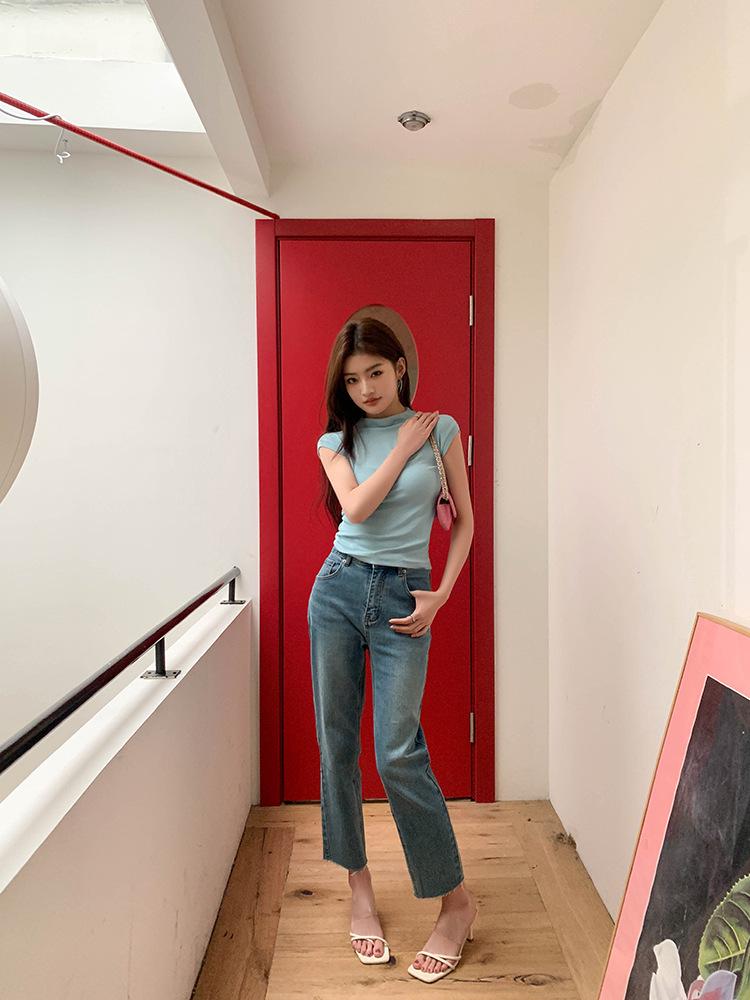 2026 Spring/Summer Women's Elegant Slim-Fit Semi-High Neck Short-Sleeve T-shirt