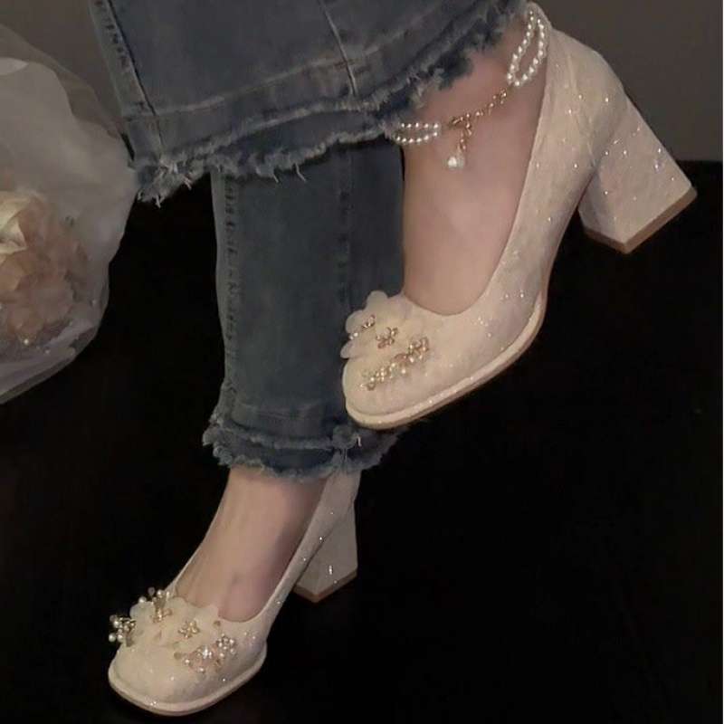 Rundkopf dicker Absatz High Heels weiblich Abendfee neuer chinesischer Stil mit Cheongsam Hochzeitsschuhe Brautschuhe Mary Jane Damenschuhe