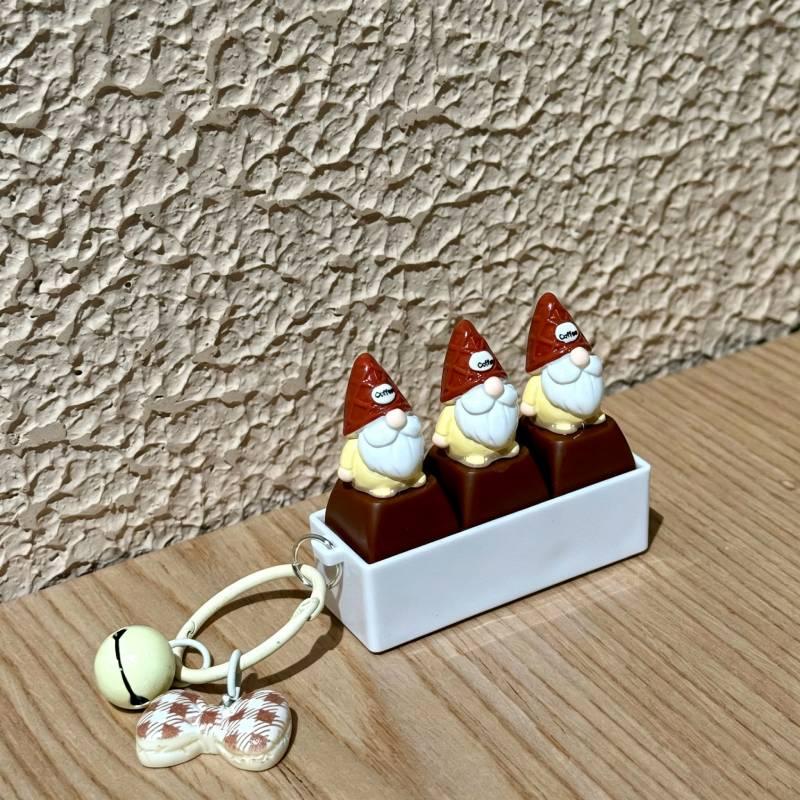 3 Keys Cute Gnome Fidget Keychain With Stress Relief Lovely Cartoon Design For Office Decor Daily Use Small Gift A2